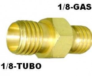Conector Macho 1/8x1/8 Desmont